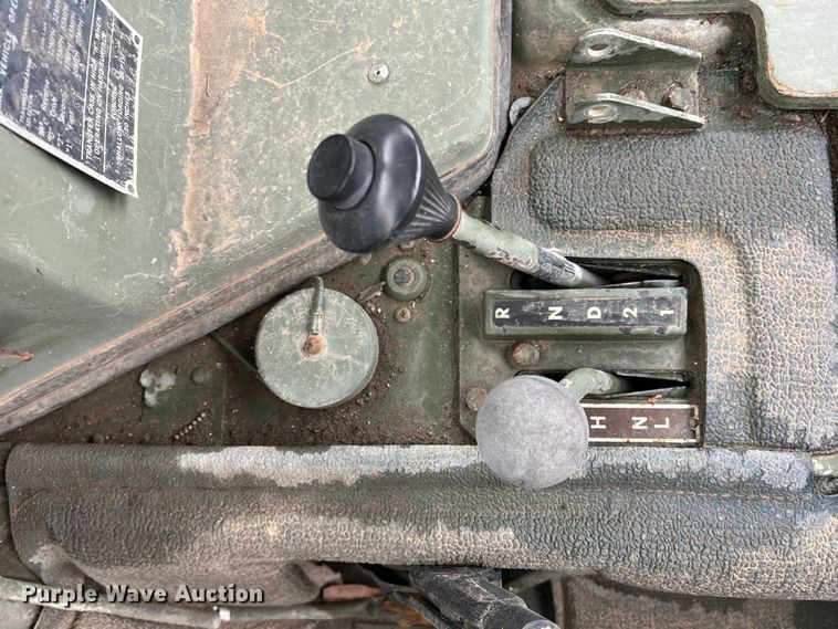 image for item DS2806 Am General M1097R1 HMMWV  SUV