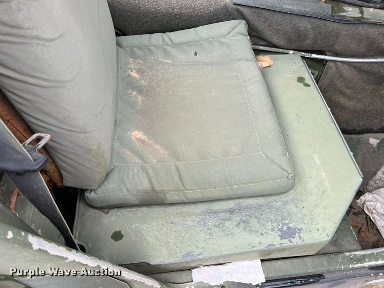 image for item DS2806 Am General M1097R1 HMMWV  SUV