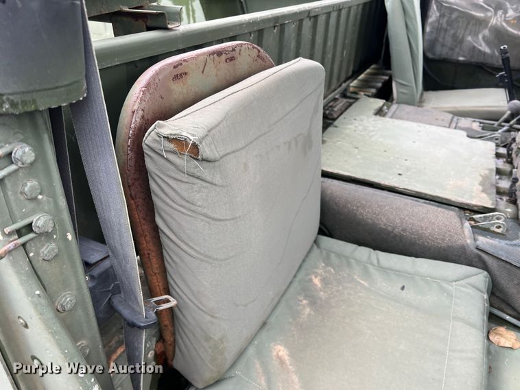 image for item DS2806 Am General M1097R1 HMMWV  SUV