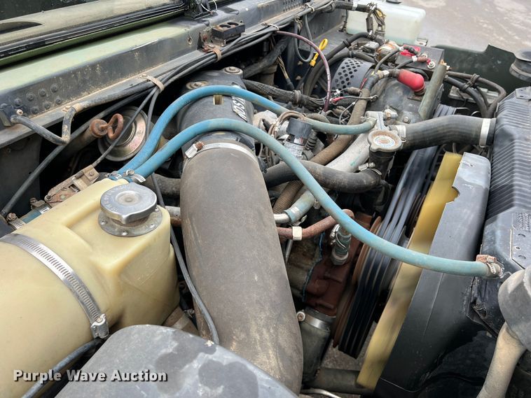 image for item DS2806 Am General M1097R1 HMMWV  SUV