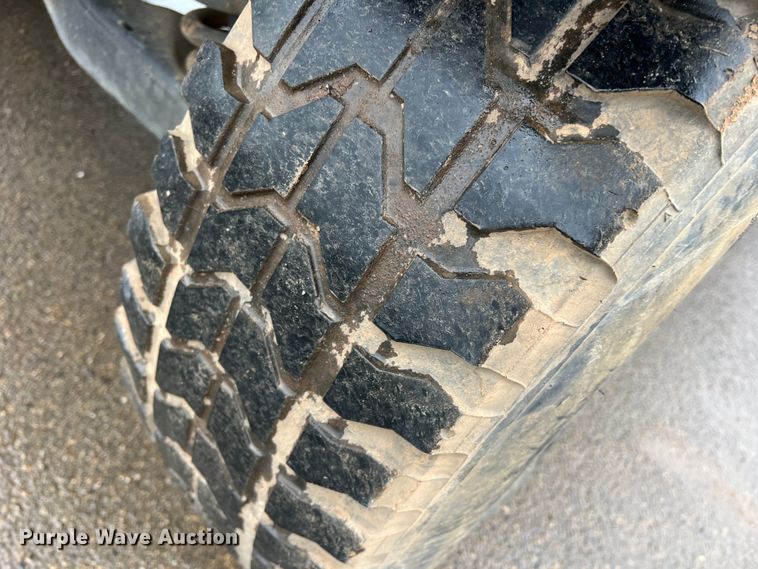 image for item DS2806 Am General M1097R1 HMMWV  SUV