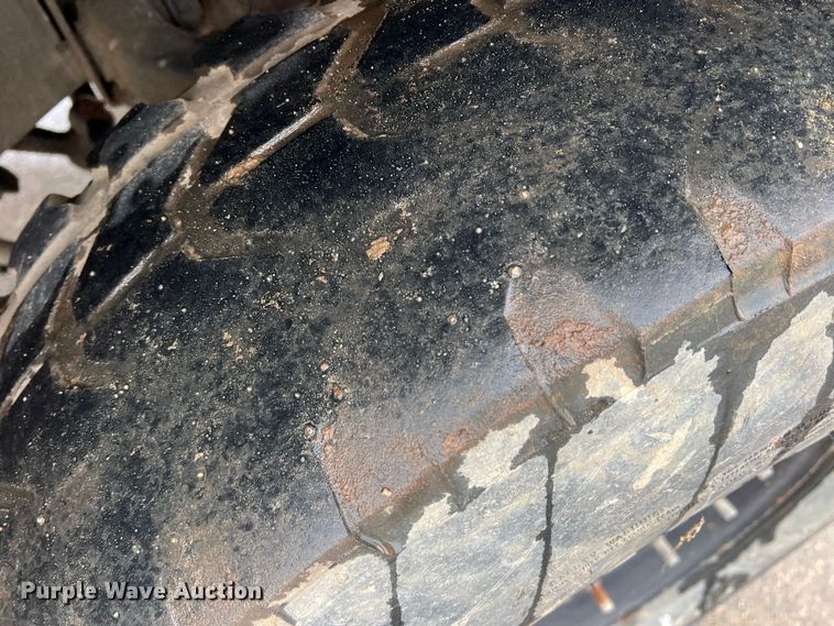 image for item DS2806 Am General M1097R1 HMMWV  SUV