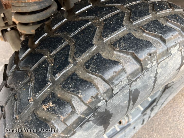 image for item DS2806 Am General M1097R1 HMMWV  SUV