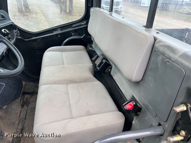 image for item DS2810 2001 Kubota RTV1100  utility vehicle