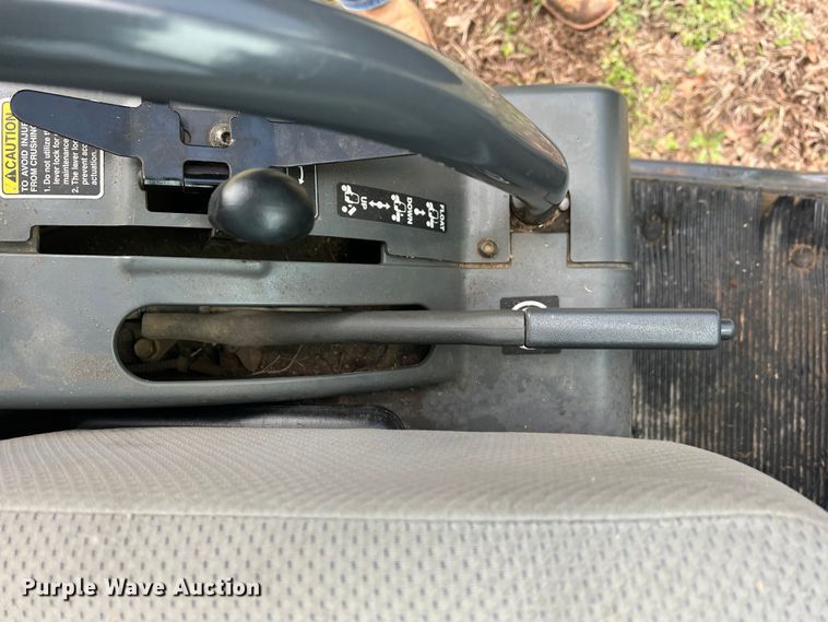 image for item DS2810 2001 Kubota RTV1100  utility vehicle