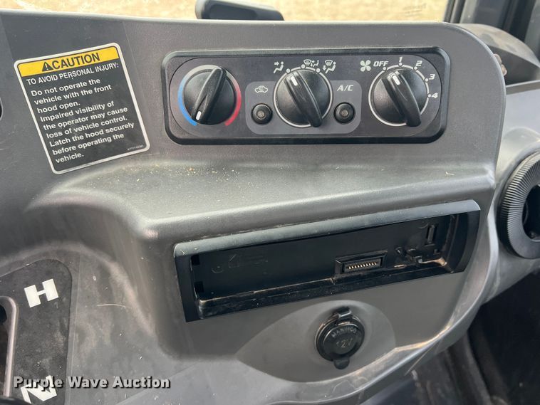 image for item DS2810 2001 Kubota RTV1100  utility vehicle