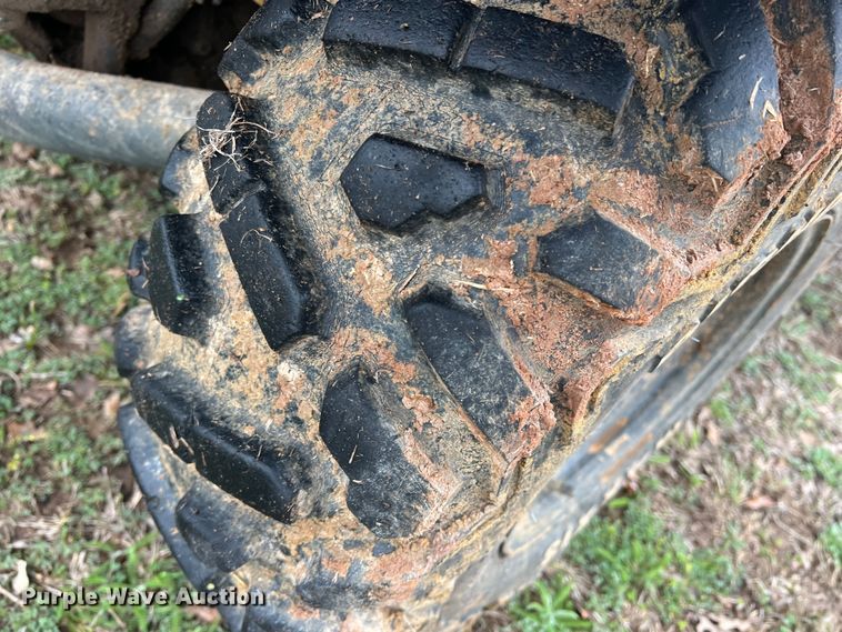 image for item DS2810 2001 Kubota RTV1100  utility vehicle