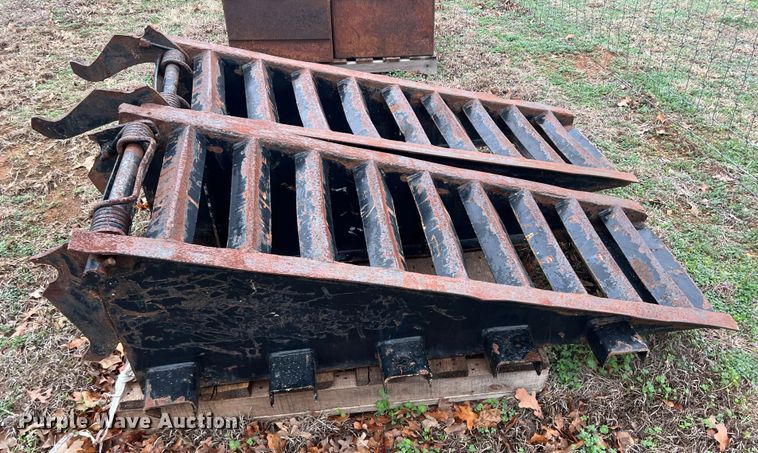 image for item DS2811 Trailer Ramps