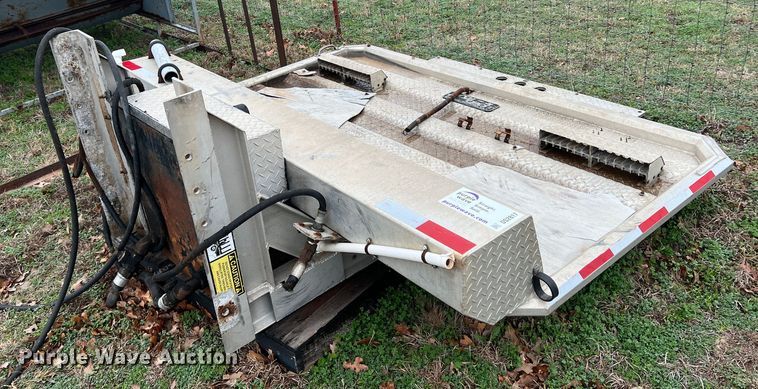 image for item DS2817 Headache rack