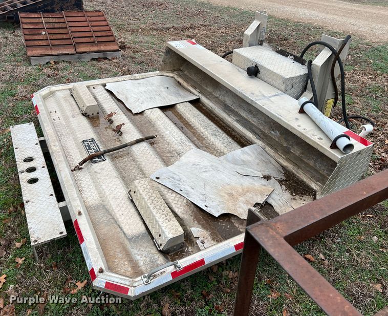 image for item DS2817 Headache rack