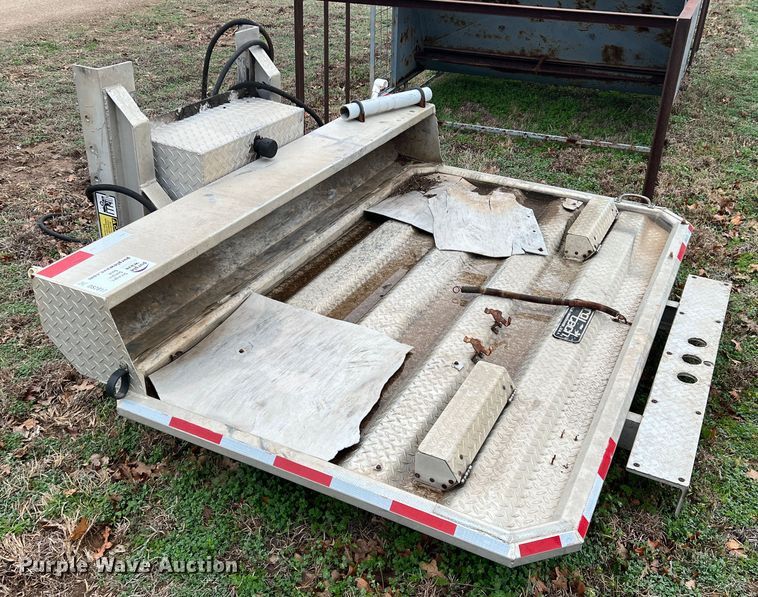 image for item DS2817 Headache rack