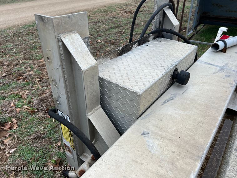 image for item DS2817 Headache rack