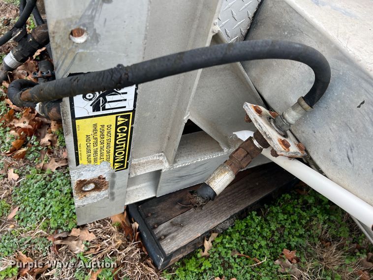 image for item DS2817 Headache rack