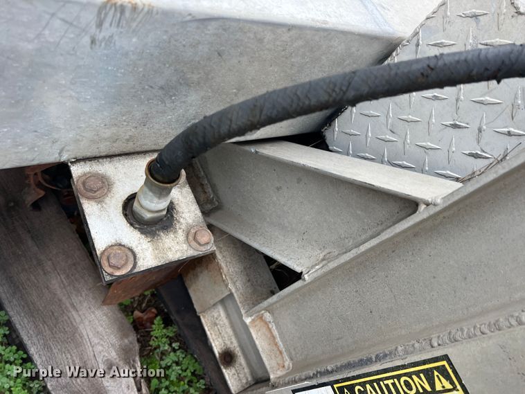 image for item DS2817 Headache rack