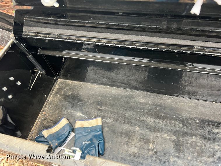 image for item DS2820 (3) toolboxes