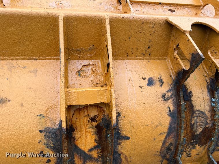 image for item DS2822 Wheel loader bucket