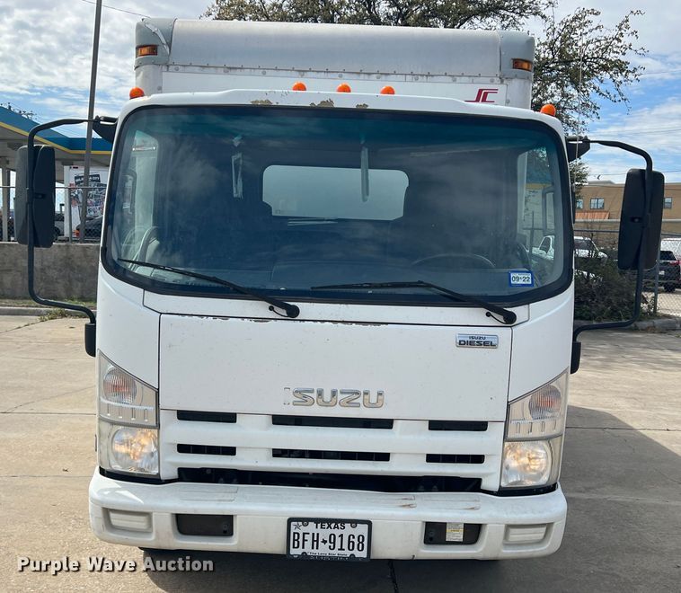 image for item DS2837 2011 Isuzu NPR  box truck