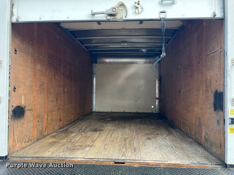 image for item DS2837 2011 Isuzu NPR  box truck