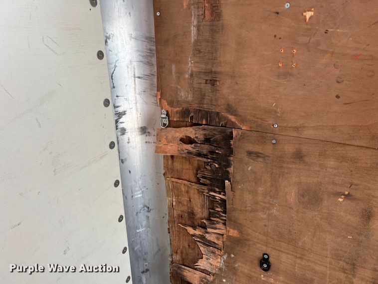 image for item DS2837 2011 Isuzu NPR  box truck