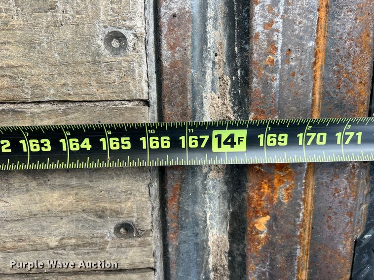 image for item DS2837 2011 Isuzu NPR  box truck