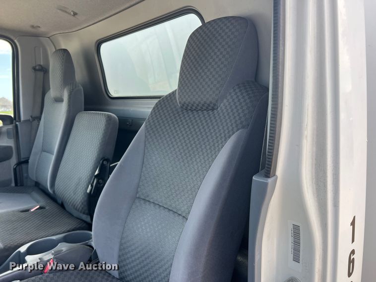 image for item DS2837 2011 Isuzu NPR  box truck