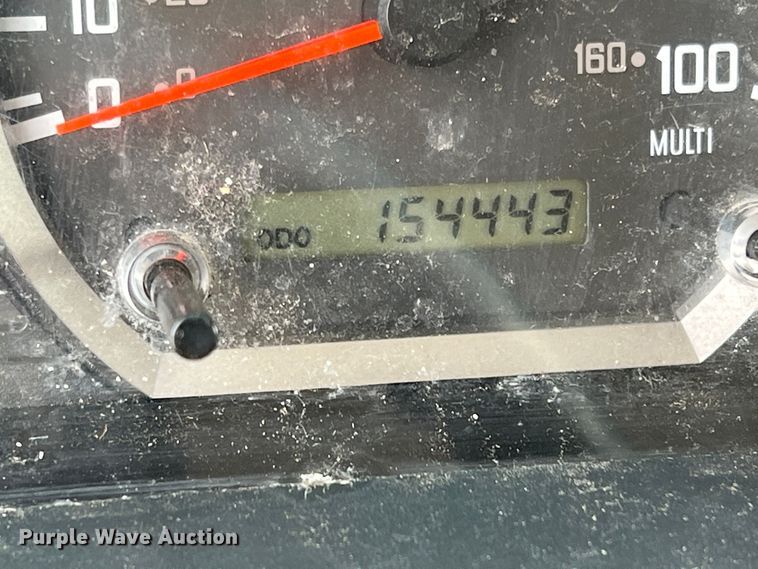 image for item DS2837 2011 Isuzu NPR  box truck