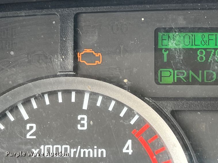 image for item DS2837 2011 Isuzu NPR  box truck