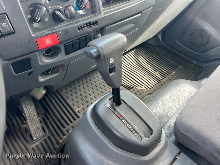 image for item DS2837 2011 Isuzu NPR  box truck