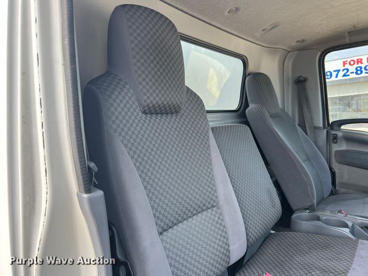 image for item DS2837 2011 Isuzu NPR  box truck