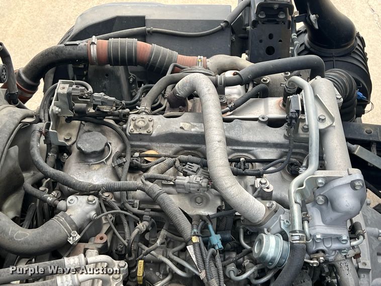 image for item DS2837 2011 Isuzu NPR  box truck