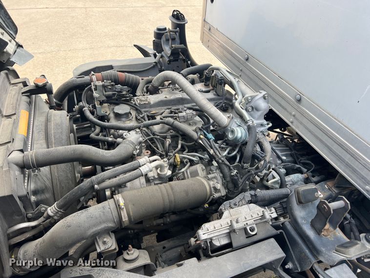 image for item DS2837 2011 Isuzu NPR  box truck