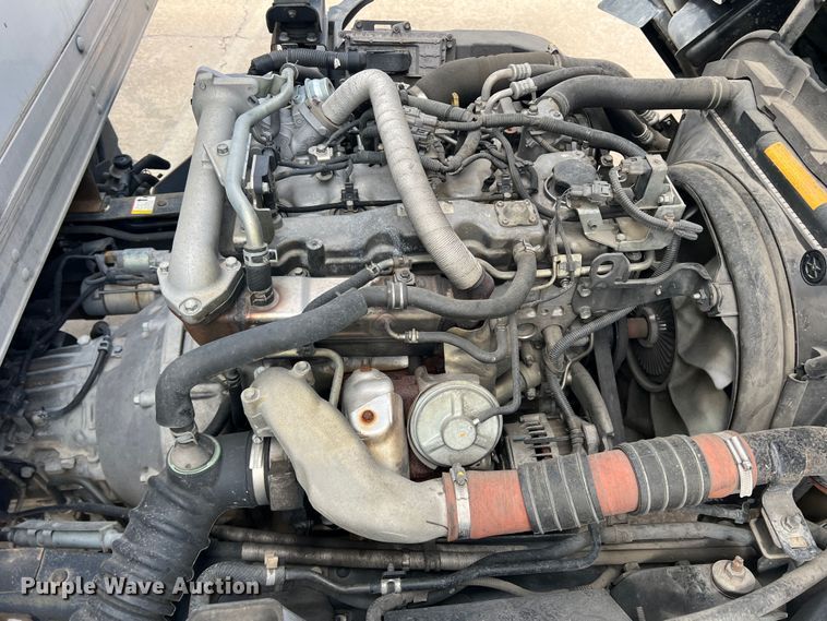 image for item DS2837 2011 Isuzu NPR  box truck