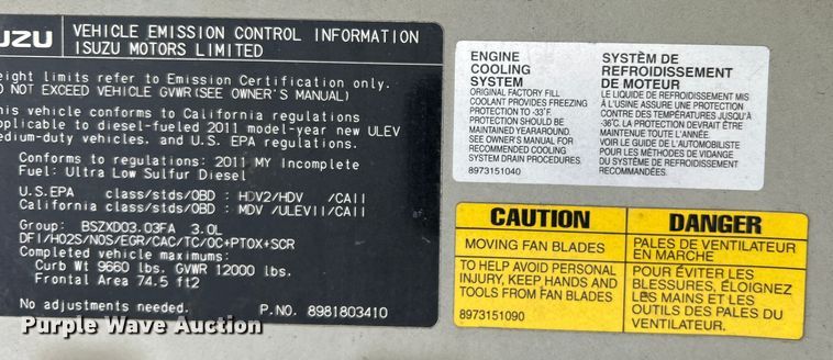 image for item DS2837 2011 Isuzu NPR  box truck