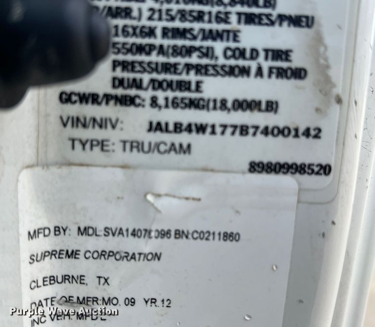 image for item DS2837 2011 Isuzu NPR  box truck