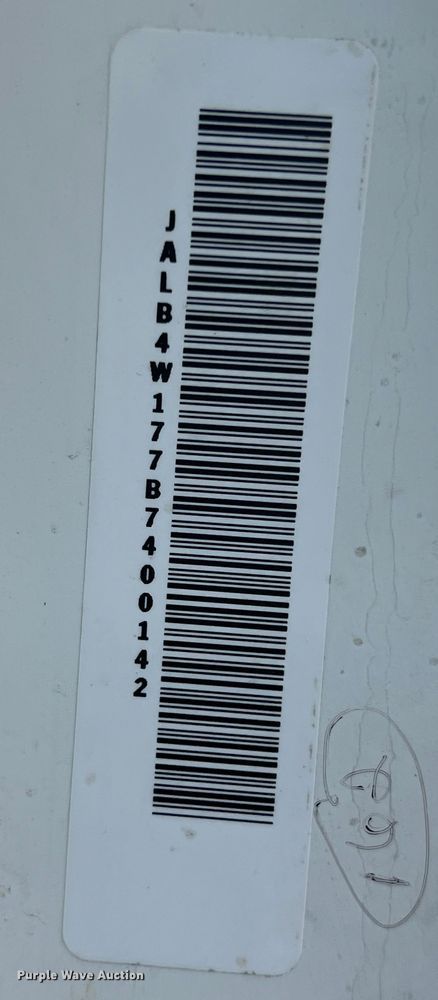 image for item DS2837 2011 Isuzu NPR  box truck