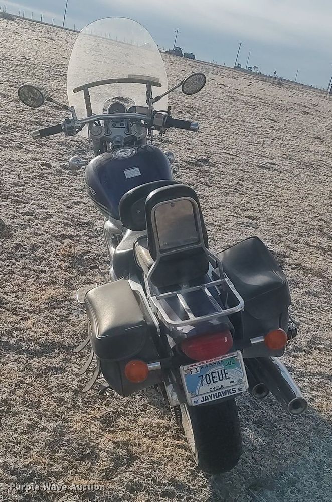 image for item GP9602 2002 Suzuki VZ800K2 Marauder  motorcycle