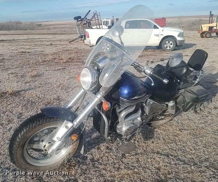 image for item GP9602 2002 Suzuki VZ800K2 Marauder  motorcycle