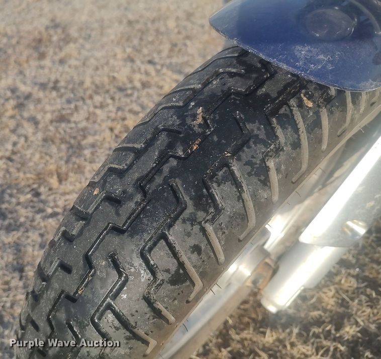 image for item GP9602 2002 Suzuki VZ800K2 Marauder  motorcycle