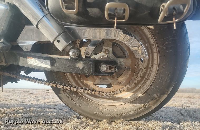 image for item GP9602 2002 Suzuki VZ800K2 Marauder  motorcycle