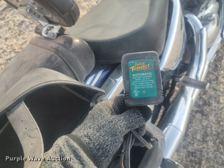 image for item GP9602 2002 Suzuki VZ800K2 Marauder  motorcycle