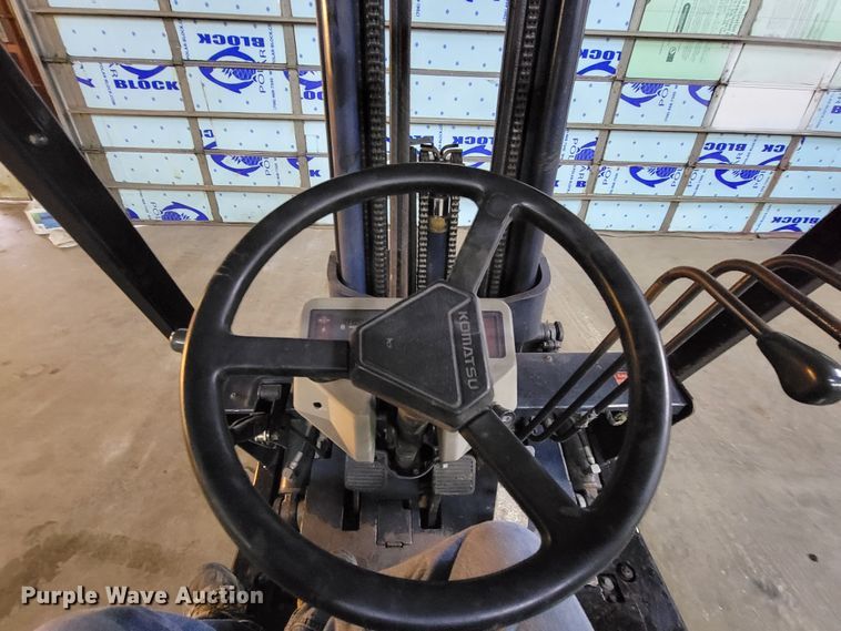 image for item HG9433 Komatsu 15  forklift