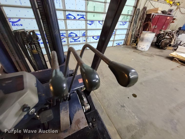 image for item HG9433 Komatsu 15  forklift