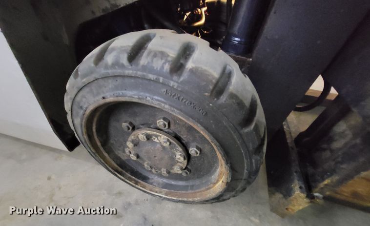 image for item HG9433 Komatsu 15  forklift