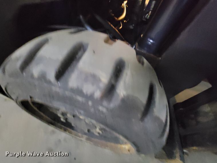 image for item HG9433 Komatsu 15  forklift