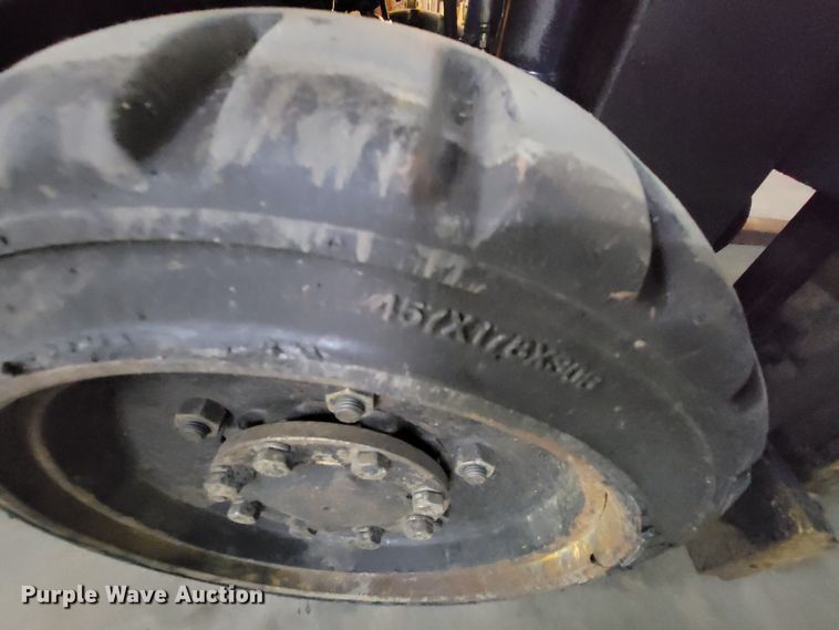 image for item HG9433 Komatsu 15  forklift