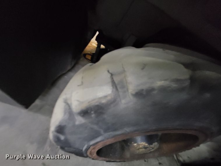 image for item HG9433 Komatsu 15  forklift