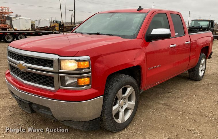 image for item HN9829 2015 Chevrolet Silverado 1500  Double Cab pickup truck