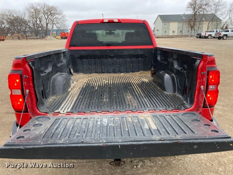 image for item HN9829 2015 Chevrolet Silverado 1500  Double Cab pickup truck