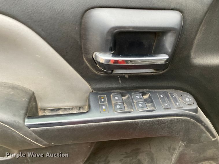 image for item HN9829 2015 Chevrolet Silverado 1500  Double Cab pickup truck