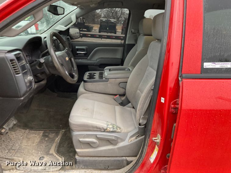 image for item HN9829 2015 Chevrolet Silverado 1500  Double Cab pickup truck